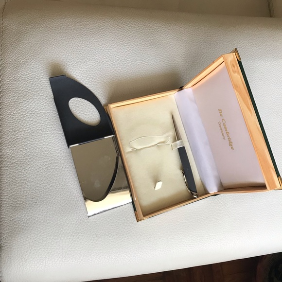 New De CAMBRIDGE Gift BOX. Card keeper. & pen. - Picture 6 of 8